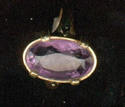old-gold-ring-with-amethyst
